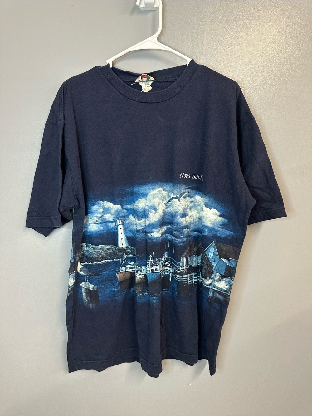 90s Canada quality good VTG Men’s Navy Graphic T-Shirt - Nova Scotia